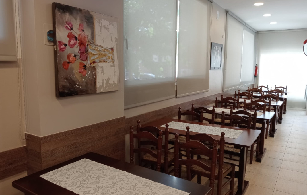 Traspaso - Restaurante -
La Roca del Vallès