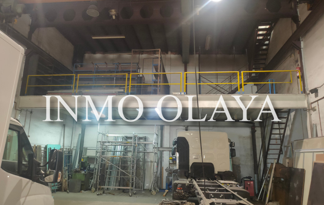 Revente - Naves y solares -
Barcelona - Bon Pastor