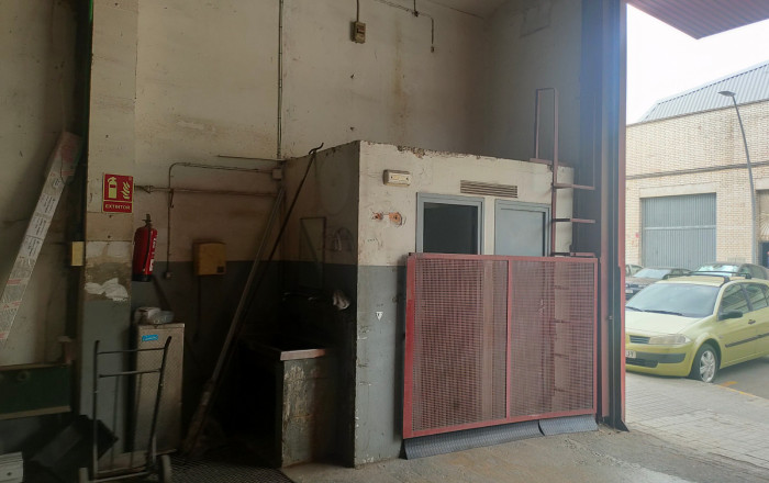 Revente - Naves y solares -
Barcelona - Bon Pastor