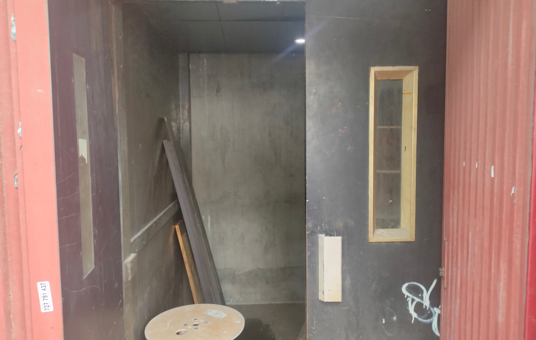 Revente - Naves y solares -
Barcelona - Bon Pastor