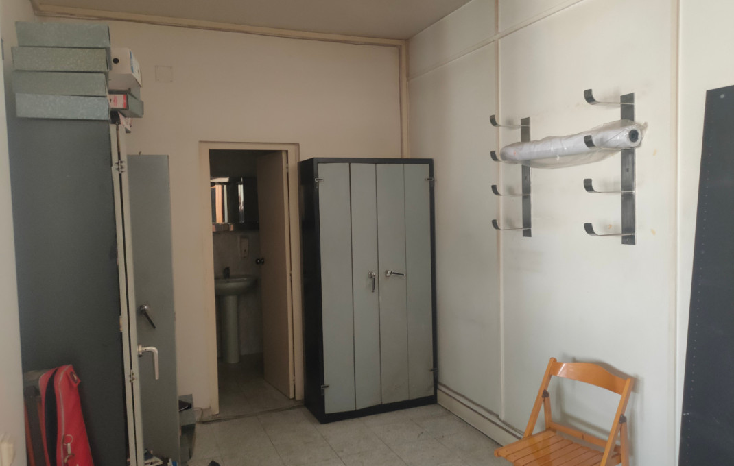 Revente - Naves y solares -
Barcelona - Bon Pastor