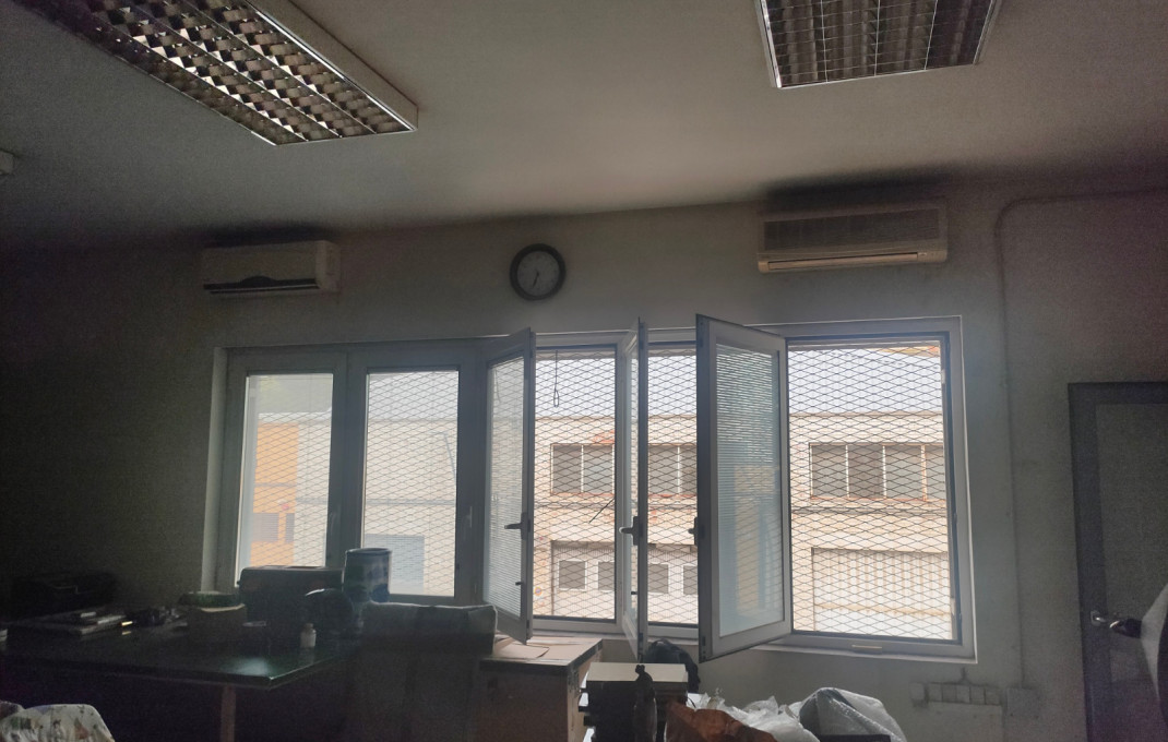 Revente - Naves y solares -
Barcelona - Bon Pastor