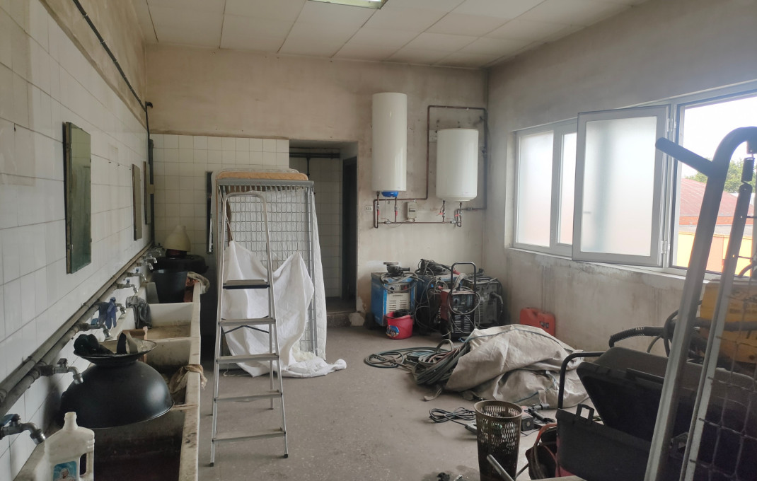 Revente - Naves y solares -
Barcelona - Bon Pastor