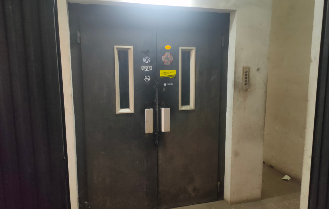 Revente - Naves y solares -
Barcelona - Bon Pastor