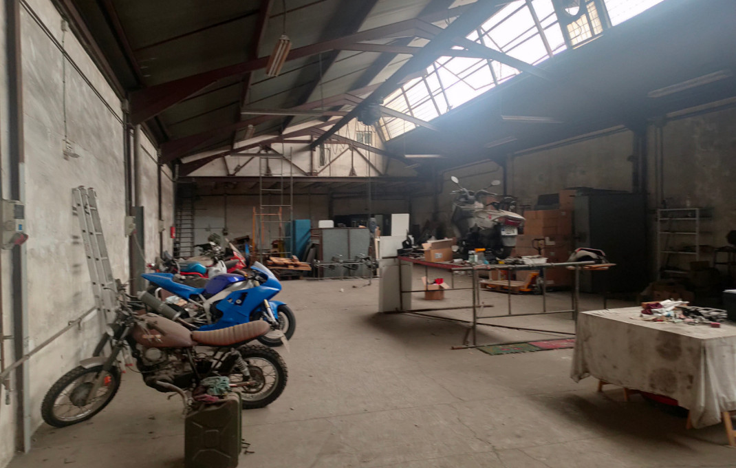 Revente - Naves y solares -
Barcelona - Bon Pastor