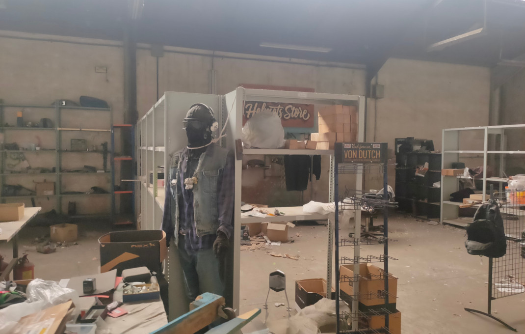 Revente - Naves y solares -
Barcelona - Bon Pastor