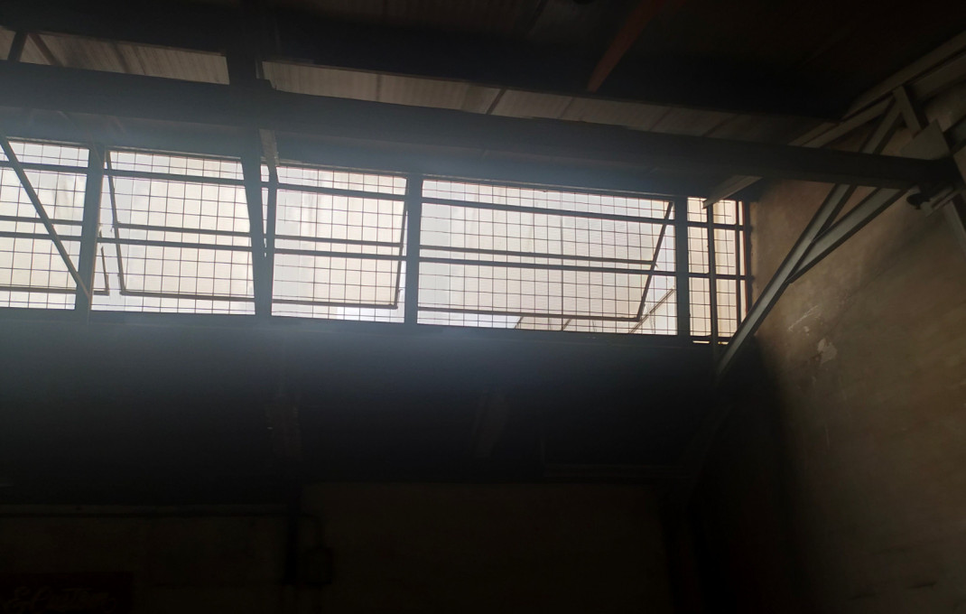 Revente - Naves y solares -
Barcelona - Bon Pastor