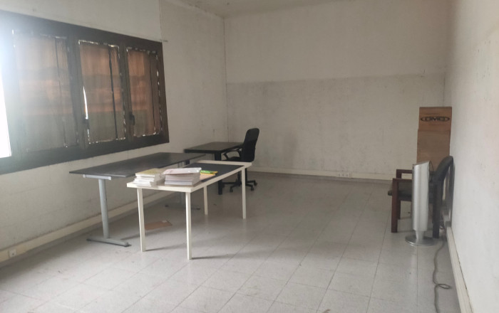 Revente - Naves y solares -
Barcelona - Bon Pastor