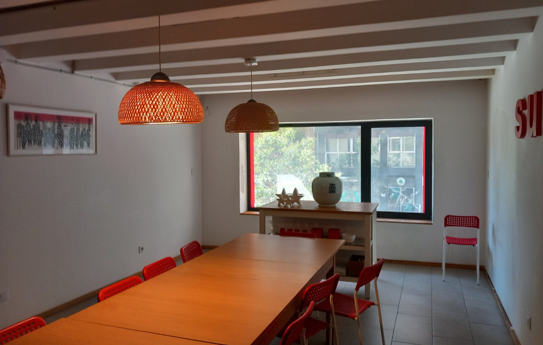 Traspaso - Take Away -
Barcelona - Galvany