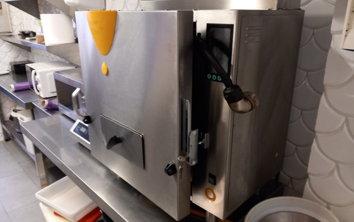 Traspaso - Take Away -
Barcelona - Galvany