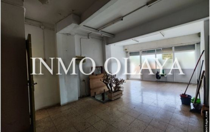 Venta - Local comercial -
Barcelona - Guinardo