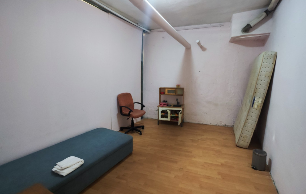 Venta - Local comercial -
Barcelona - Guinardo