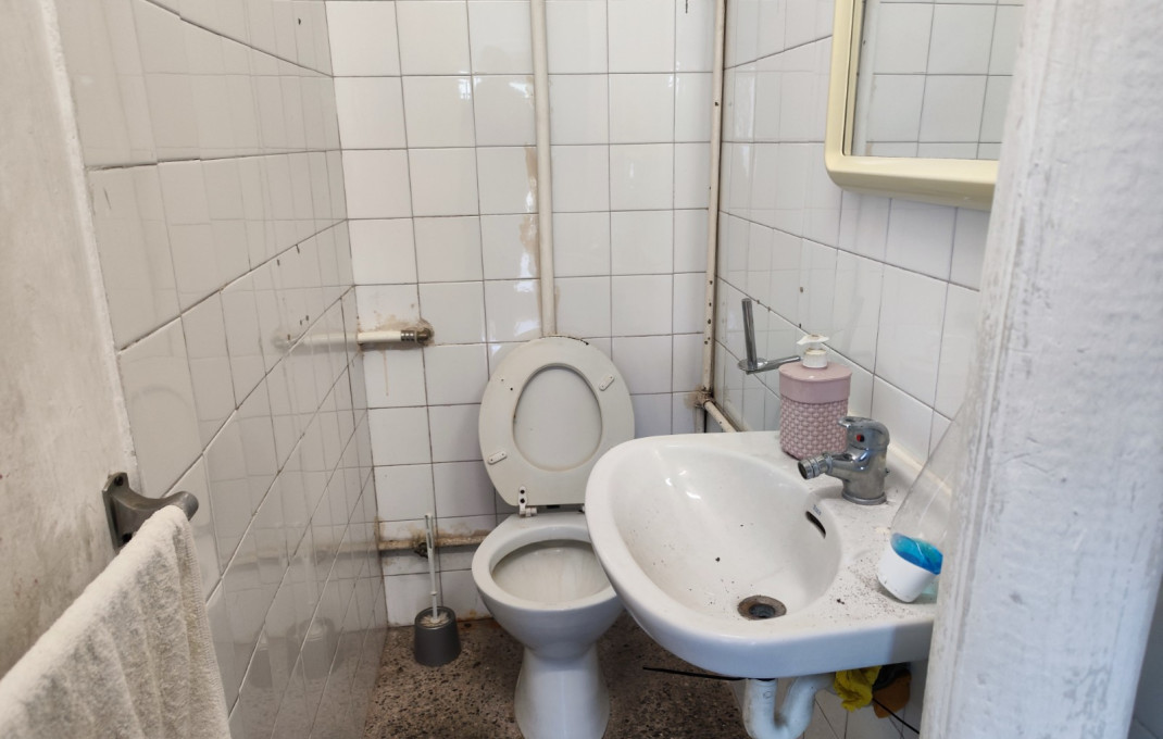 Venta - Local comercial -
Barcelona - Guinardo