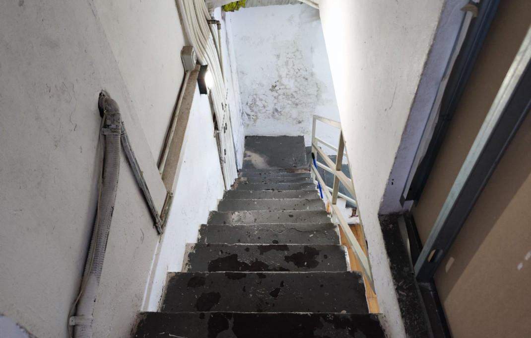 Venta - Local comercial -
Barcelona - Guinardo