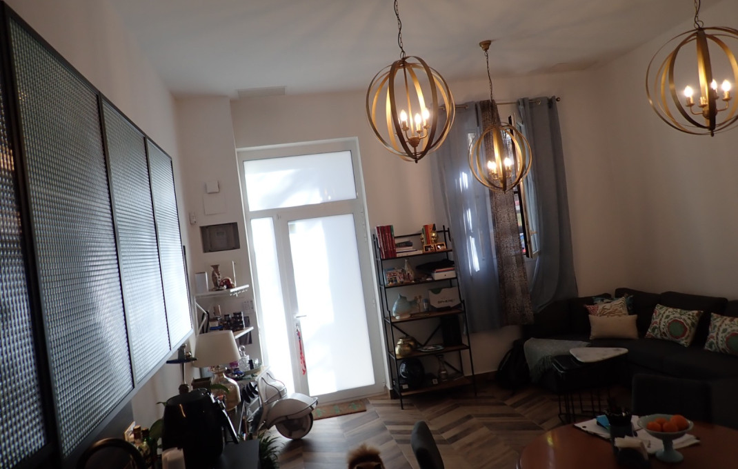 Venta - Piso -
Barcelona - Poblenou