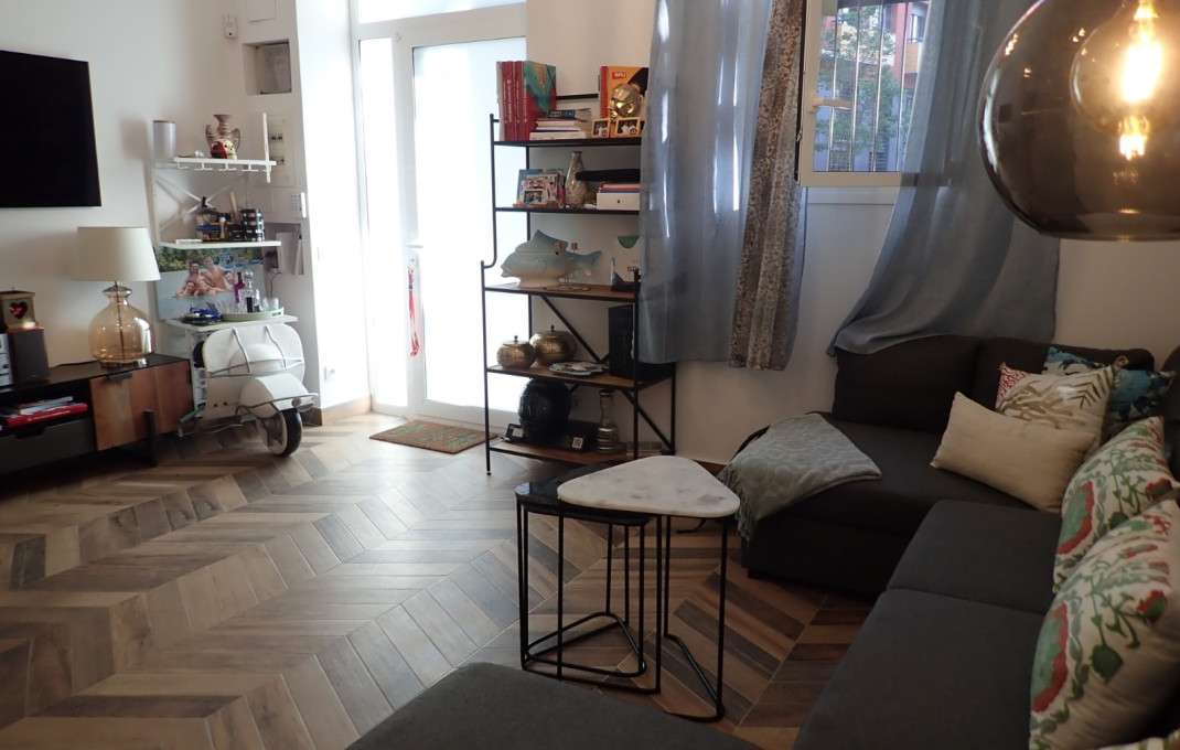 Venta - Piso -
Barcelona - Poblenou