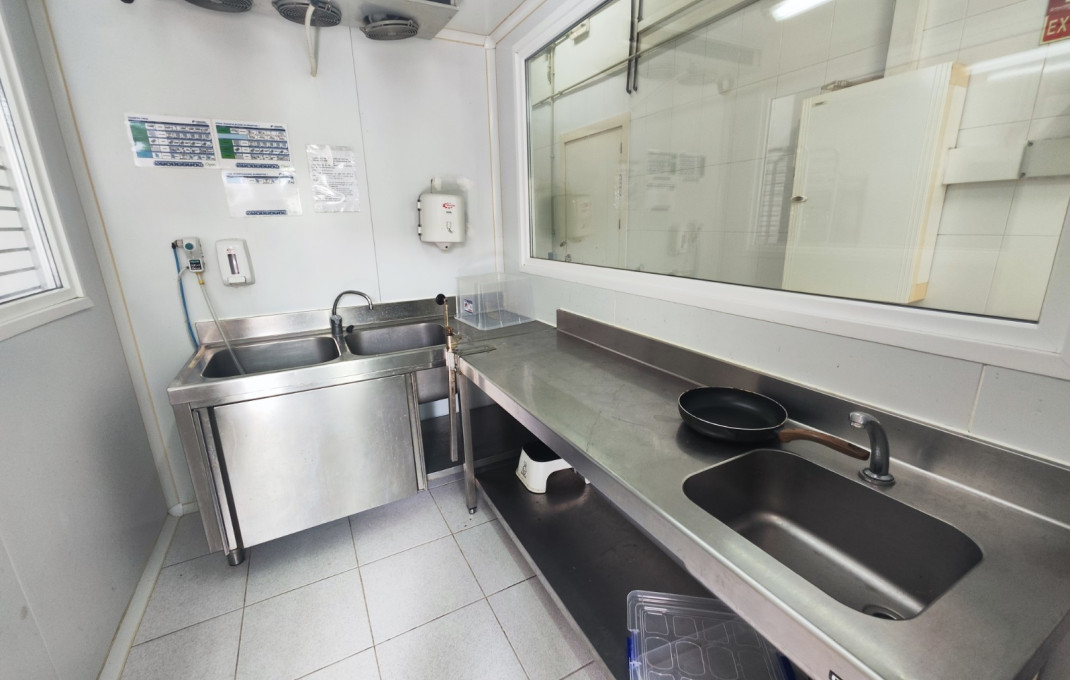 Transfert - cuisine industrielle -
Barcelona - Poblenou