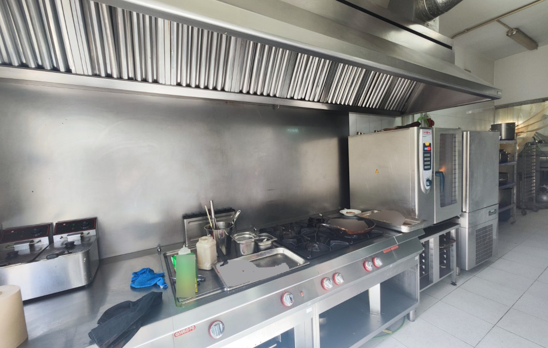 Transfert - cuisine industrielle -
Barcelona - Poblenou