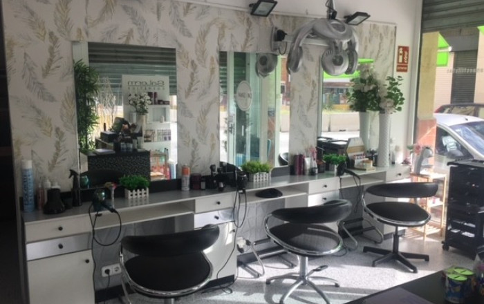 Traspaso - Peluquerias y Estetica -
Sabadell