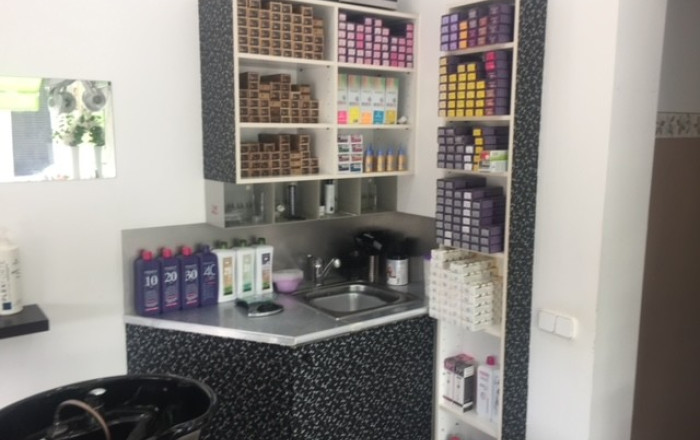 Traspaso - Peluquerias y Estetica -
Sabadell