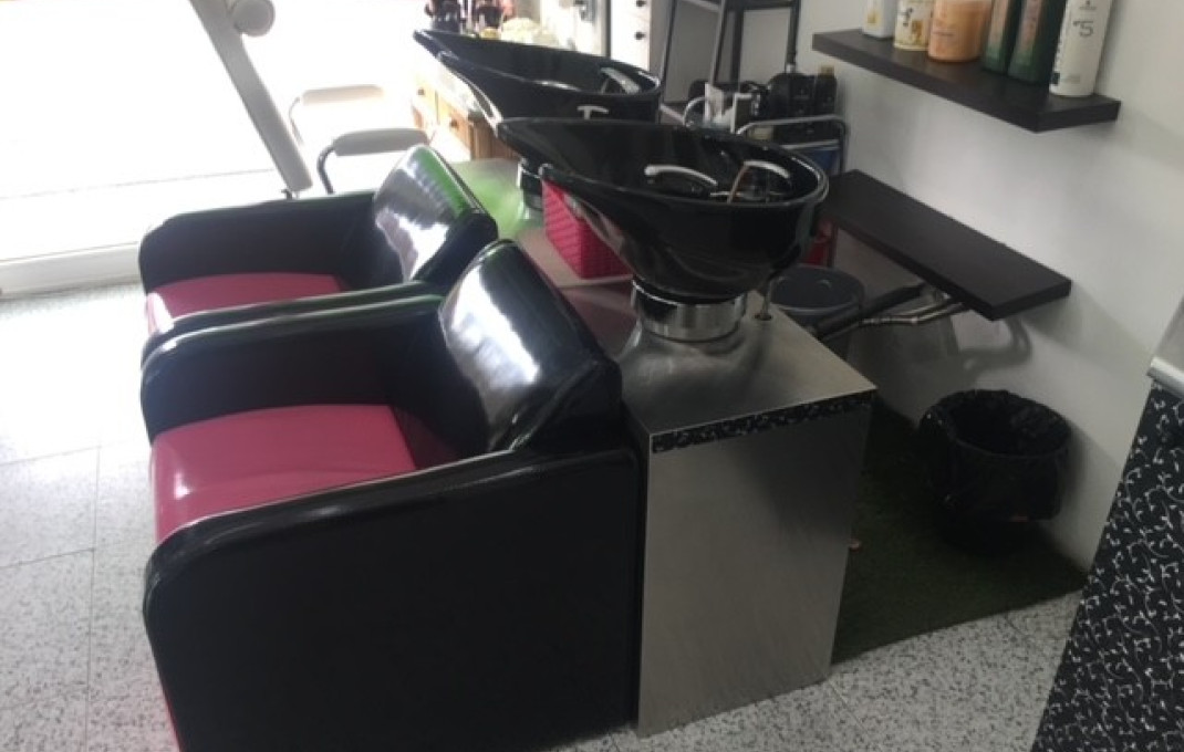 Traspaso - Peluquerias y Estetica -
Sabadell