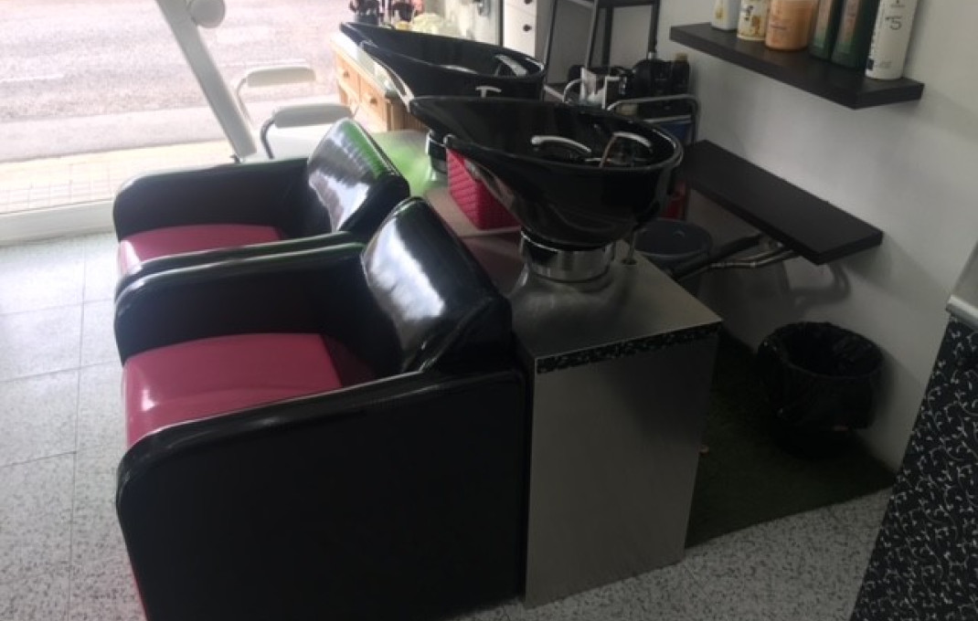 Traspaso - Peluquerias y Estetica -
Sabadell