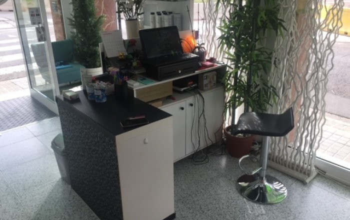 Traspaso - Peluquerias y Estetica -
Sabadell