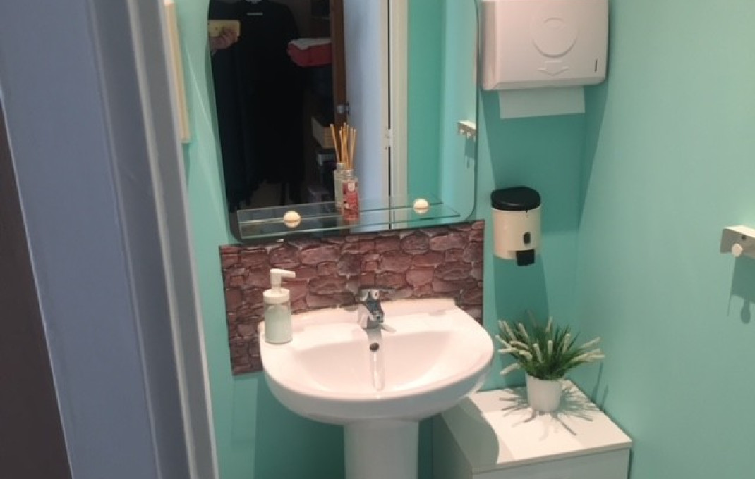 Traspaso - Peluquerias y Estetica -
Sabadell