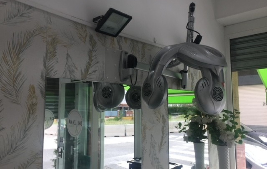 Traspaso - Peluquerias y Estetica -
Sabadell