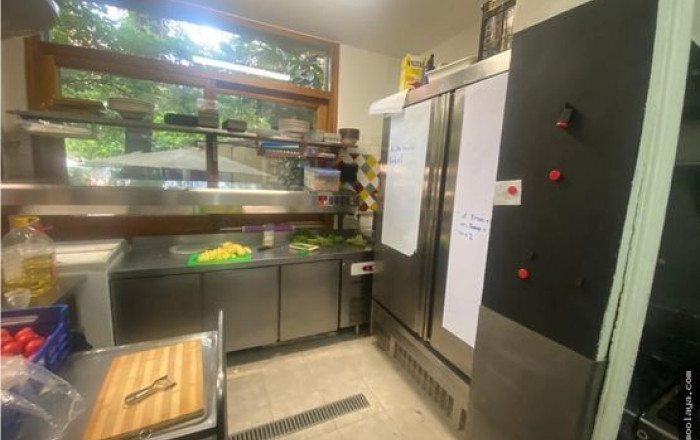 Transfert - Restaurant -
Roses