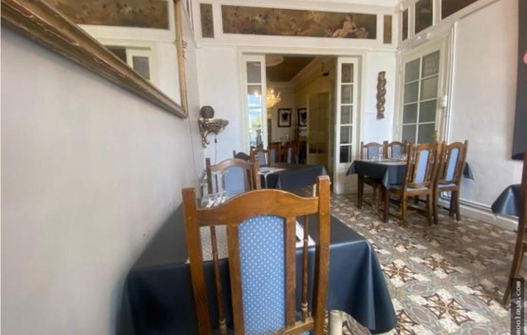 Transfert - Restaurant -
Roses