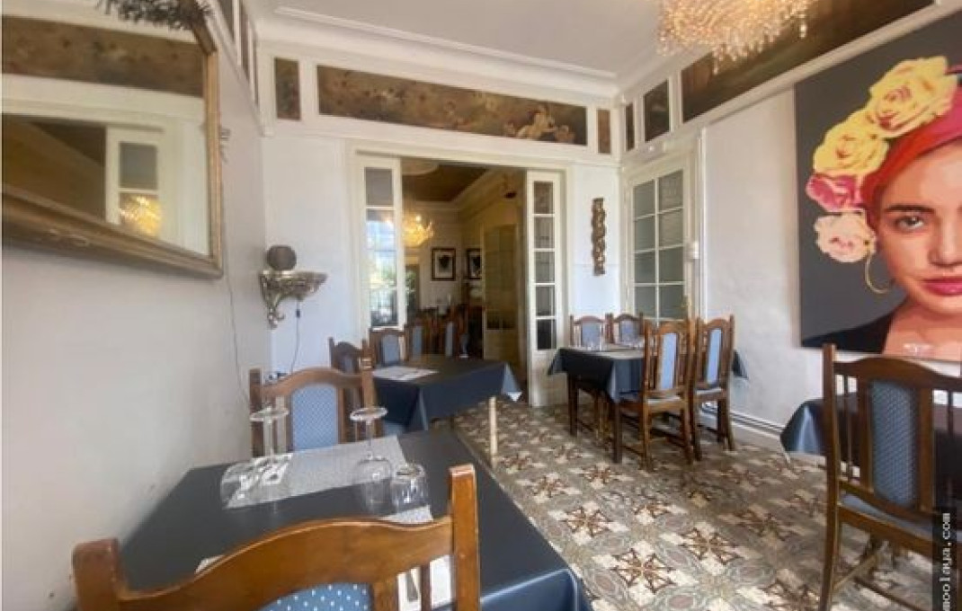 Transfert - Restaurant -
Roses