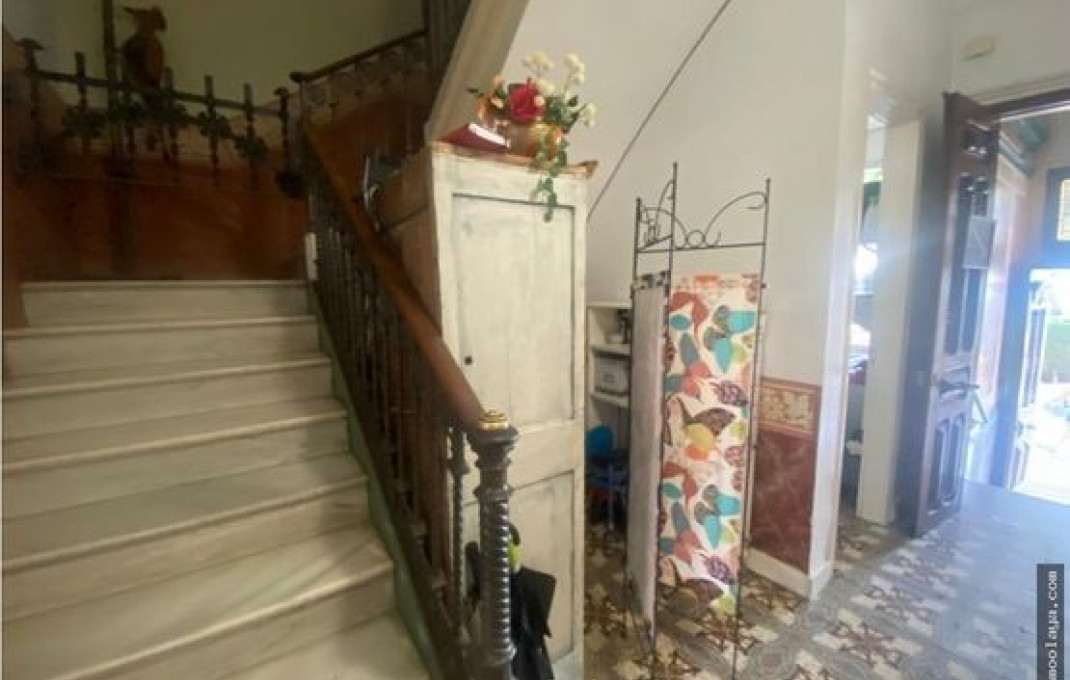 Transfert - Restaurant -
Roses