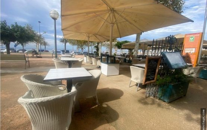 Transfert - Restaurant -
Roses