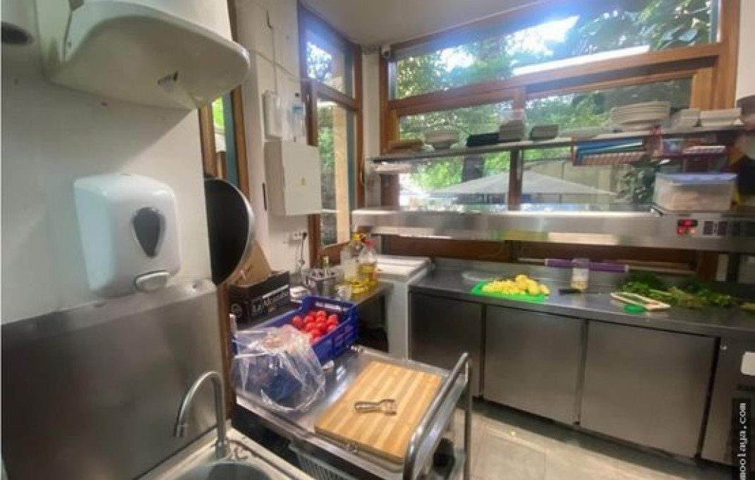 Transfert - Restaurant -
Roses