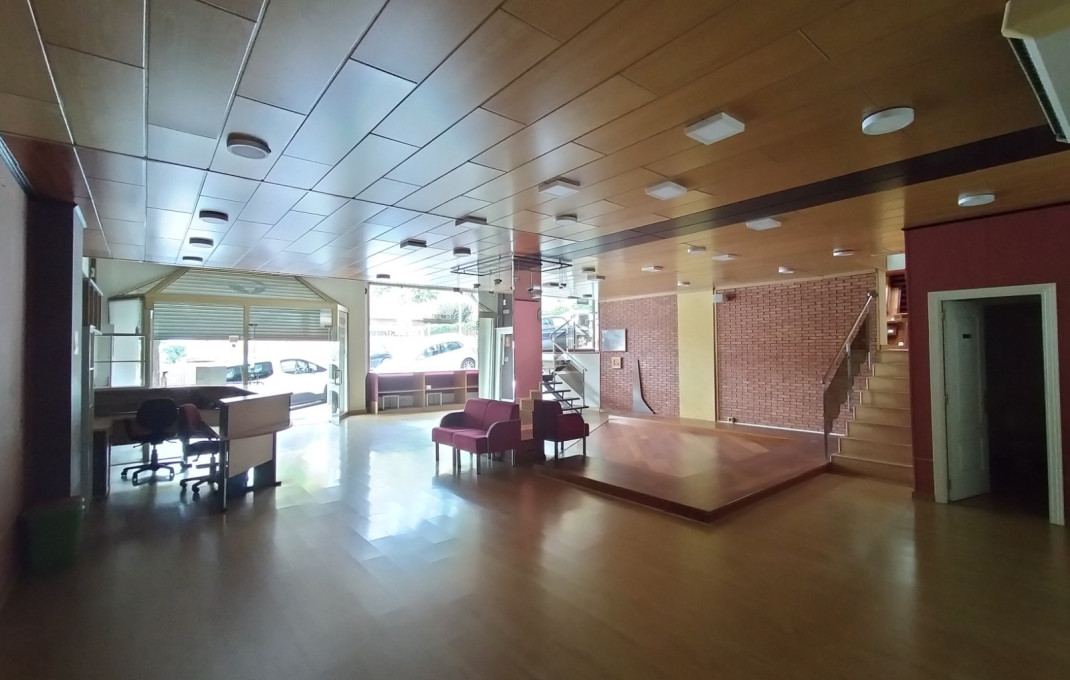 Venta - Local comercial -
Sant Feliu - Mas LLuí