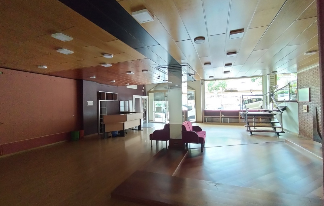 Venta - Local comercial -
Sant Feliu - Mas LLuí