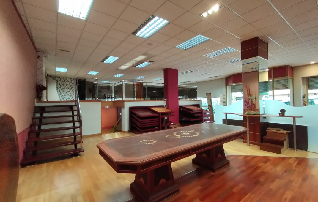 Venta - Local comercial -
Sant Feliu - Mas LLuí