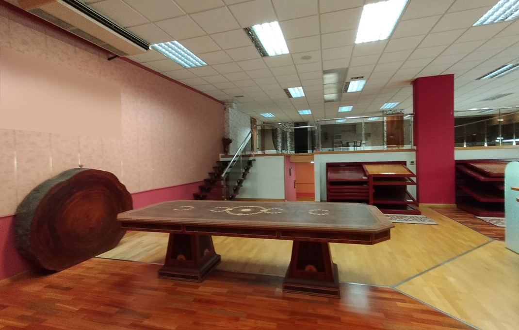 Venta - Local comercial -
Sant Feliu - Mas LLuí