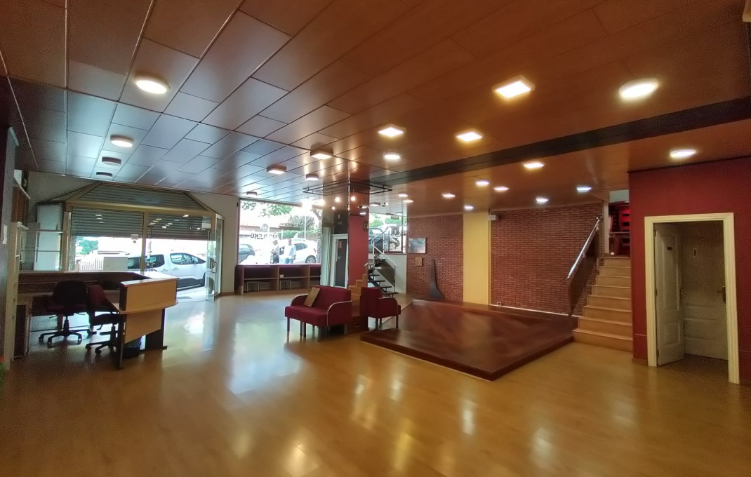 Venta - Local comercial -
Sant Feliu - Mas LLuí