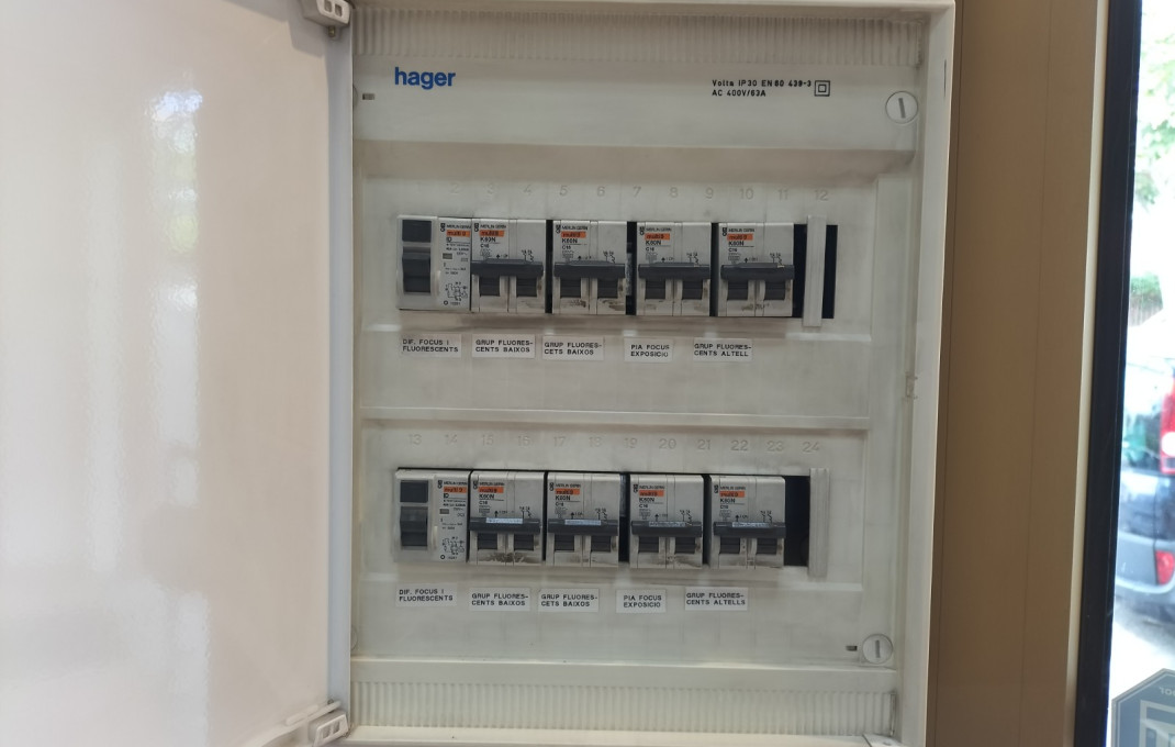 Venta - Local comercial -
Sant Feliu - Mas LLuí