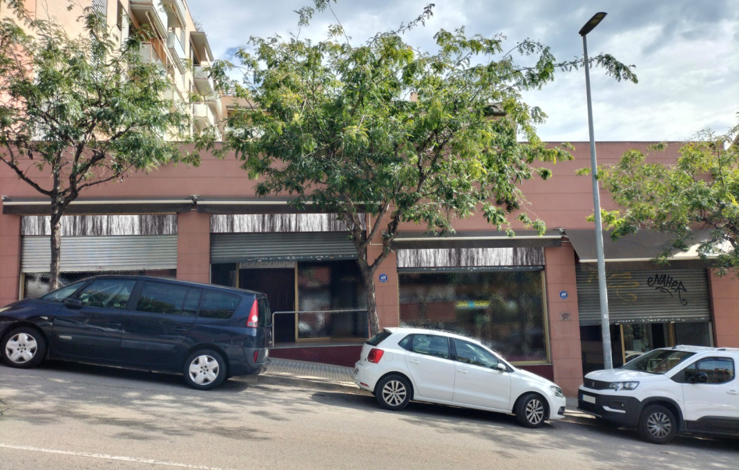 Venta - Local comercial -
Sant Feliu - Mas LLuí