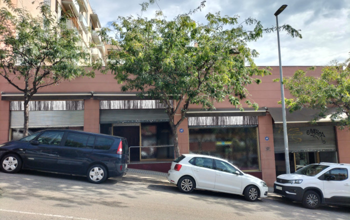 Venta - Local comercial -
Sant Feliu - Mas LLuí