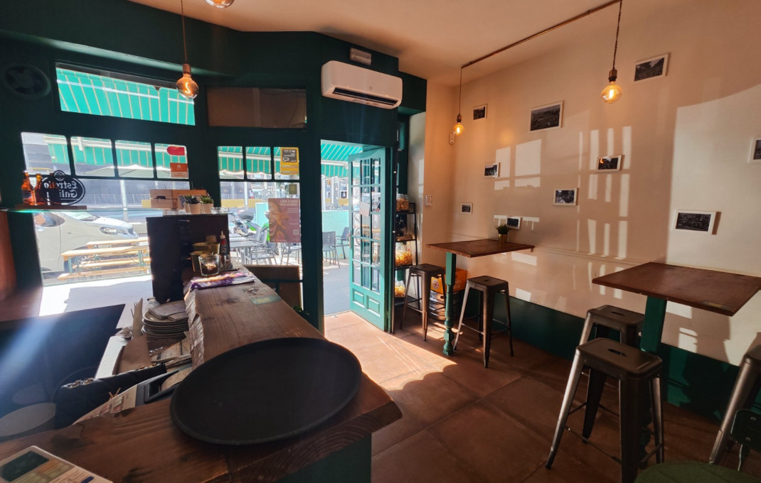 Transfert - Bar Restaurante -
Barcelona - Clot