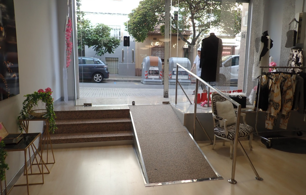 Traspaso - Tiendas -
Sant Boi de Llobregat