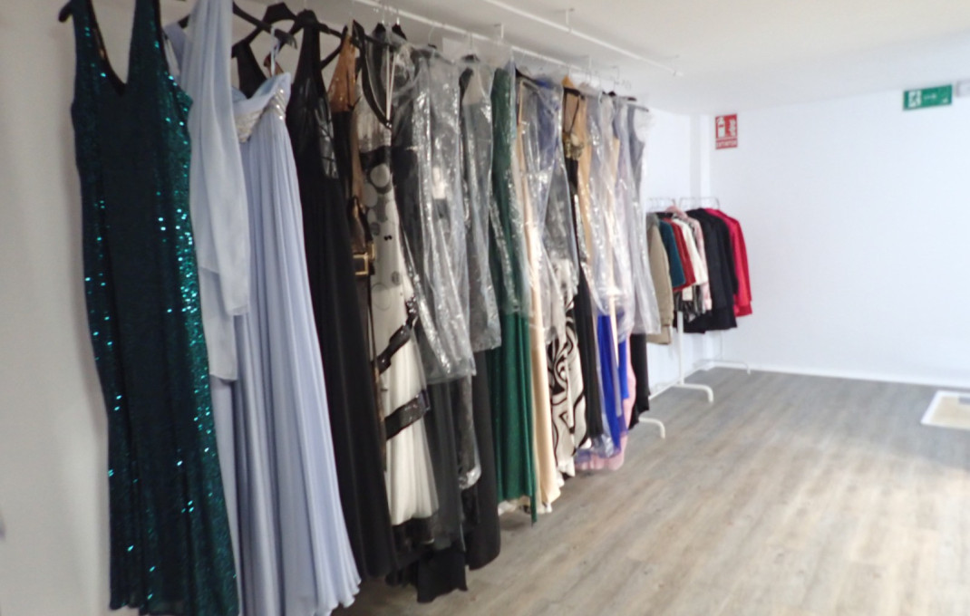 Traspaso - Tiendas -
Sant Boi de Llobregat