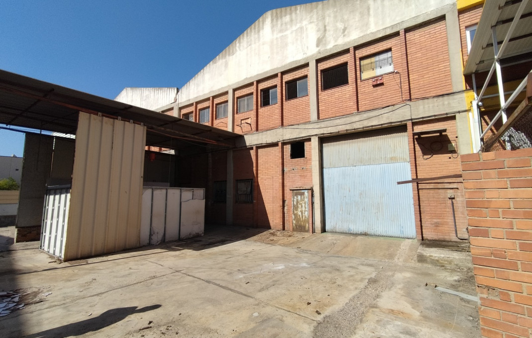 Venta - Naves y solares -
Sant Feliu