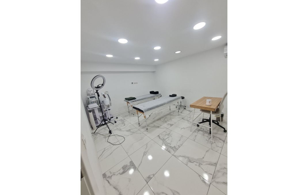 Transfert - Peluquerias y Estetica -
Barcelona - Sarria-Sant Gervasi