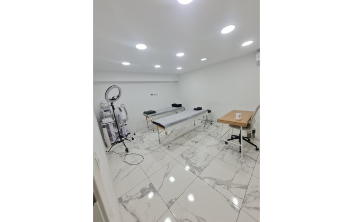 Transfert - Peluquerias y Estetica -
Barcelona - Sarria-Sant Gervasi