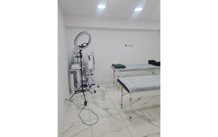 Transfert - Peluquerias y Estetica -
Barcelona - Sarria-Sant Gervasi